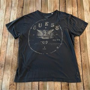 Guess mens short sleeve Crewneck graphic tee shirt | size large